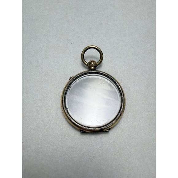 Antique Victorian Gold Filled Engraved Locket Pendant Crystal Glass 19th Century - Picture 5 of 7